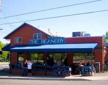 bizconsuloffice's tweet photo. There used to be a cafe named Beanery in Ashland, Oregon. I often studied there.
Seems like Golden Dynasty and Omar’s are still doing business!
#Ashland #Oregon #Beanery #SOU #Omars #GoldenDynasty https://t.co/O6yQyr7qSa