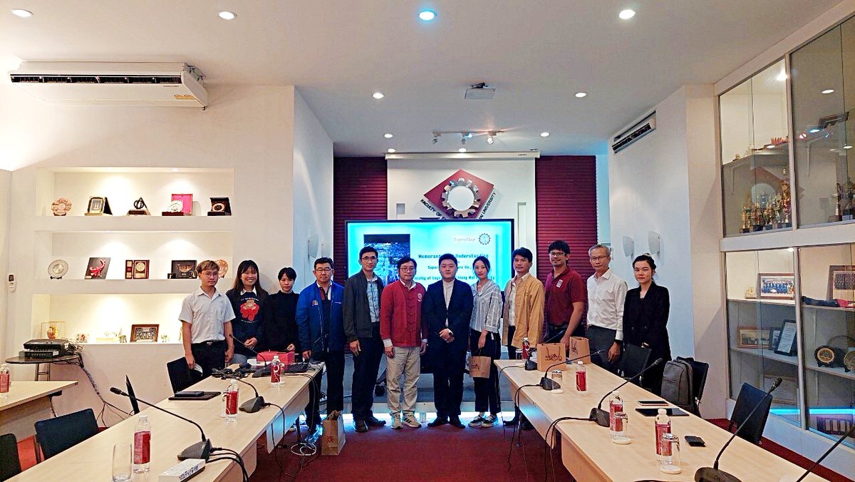 SuperMap__GIS's tweet photo. SuperMap feels proud to jointly build a GIS laboratory with Chiang Mai University researching BIM+GIS＝CIM. We’re glad to have introduced SuperMap iDesktop to the class of the Department of Civil Engineering!
#BIM #BIMGIS #CIM https://t.co/SUdNYwz59j