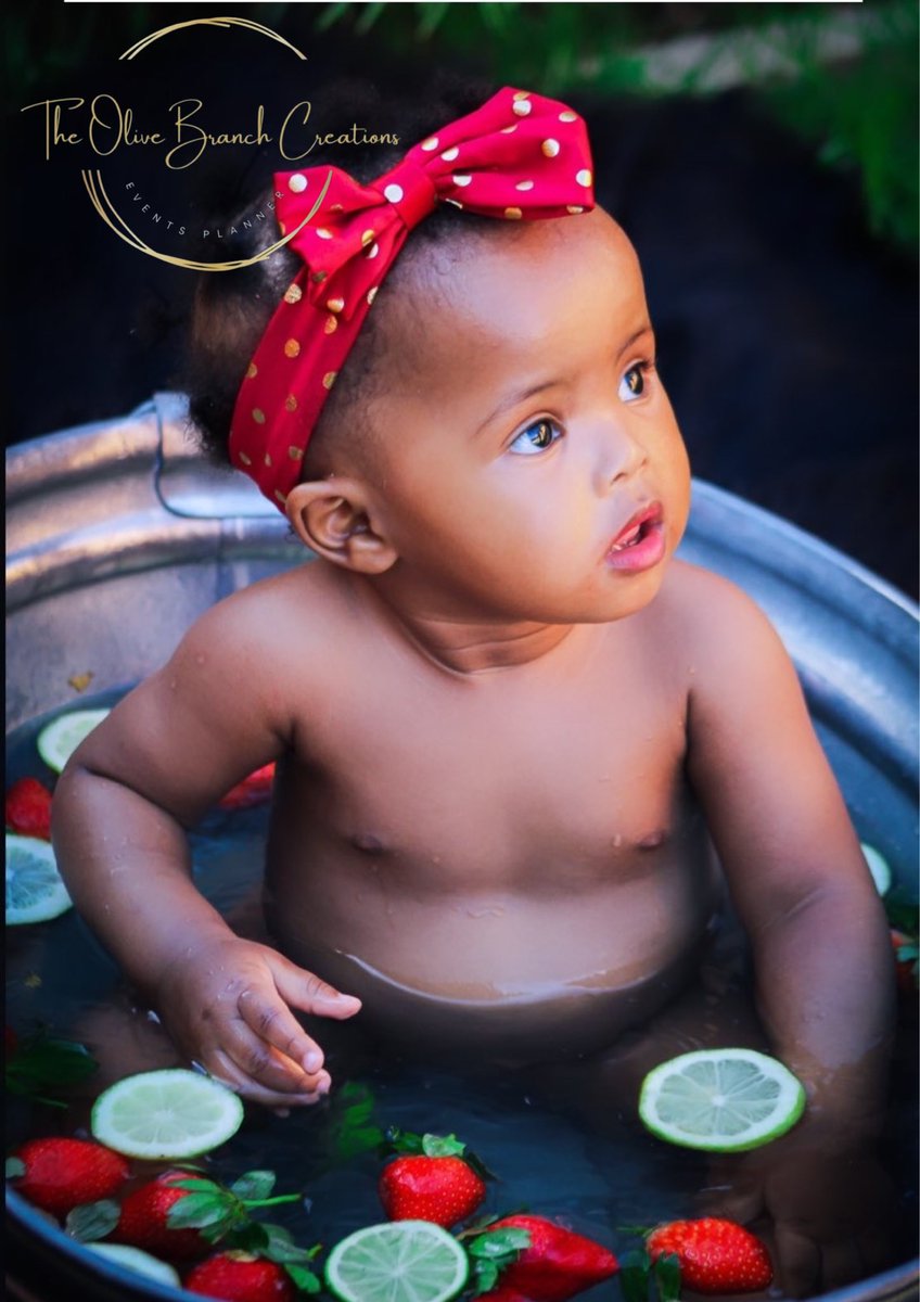 Mmamane1's tweet photo. Based in Witbank , Mpumalanga . Minis setup/ studio including photography services. For quality photos at an affordable price . 
To book text :0619568698 

#witbank #photograghy https://t.co/U0gLhmo12V
