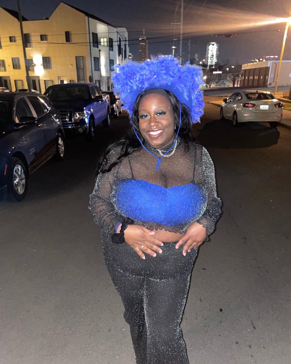 aiymur_'s tweet photo. Don’t leave a note, just leave ur man 🤫🤐🧊💙 https://t.co/kE6FV0lzp6