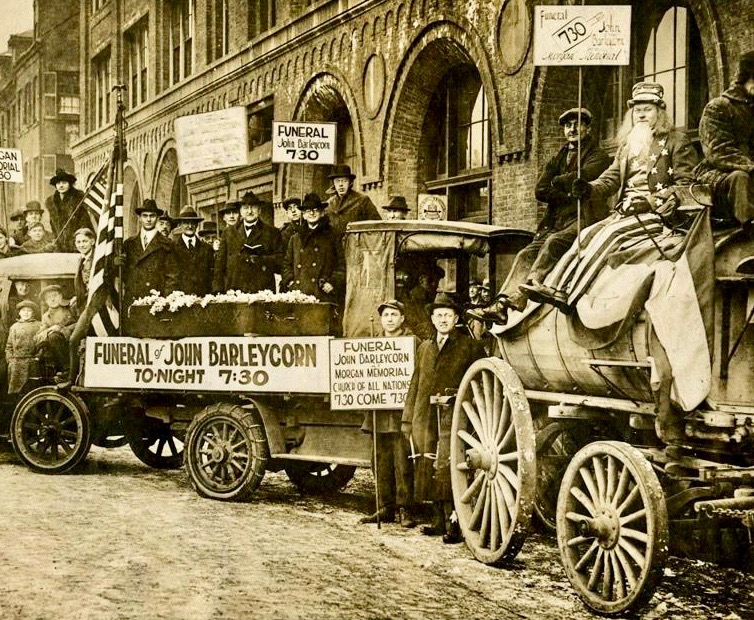 LRonLacy's tweet photo. Detail
#prohibition #VolsteadAct #JohnBarleycorn #Boston #18thAmendment https://t.co/AD1YfXg7MV