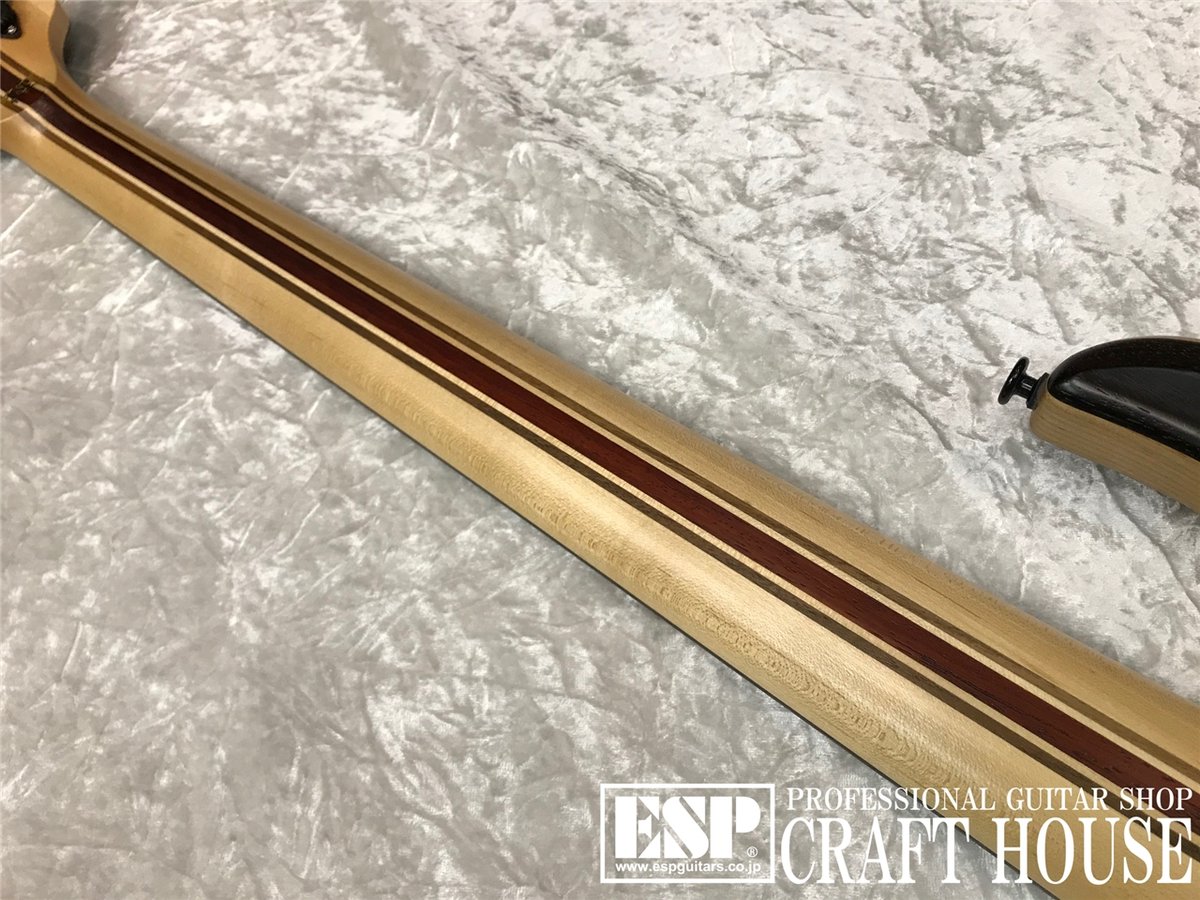 espcrafthouse's tweet image. 🎊【新春初売り】🎊
現在、新規受注停止中の 

『ESP HALIBUT #Harf Mat Old Natural』が 今なら即納可能です‼️

🎍デジマート🎍
⇒digimart.net/cat03/shop22/D…

#ESP渋谷40th
#espguitars