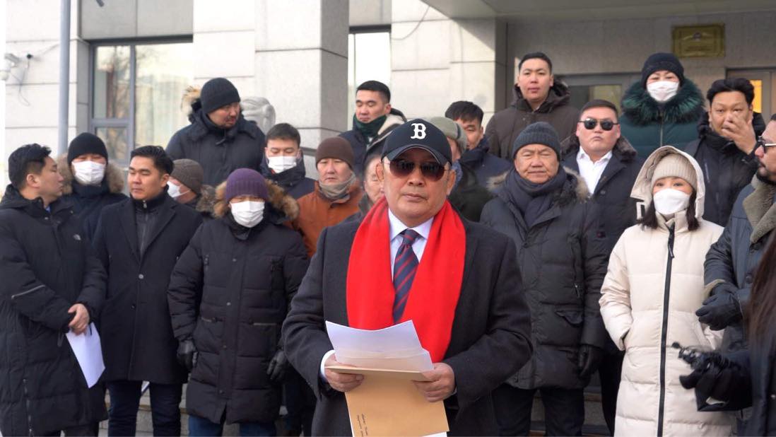 Х.Баттулга УДШ-ийн Ерөнхий шүүгч Д.Ганзоригийг хуульд байхгүй механизм ашиглаж, С.Баярцогтыг цагаатгасан гэж үзэн ҮХЦ-д гомдол гаргалаа ubn.mn/p/36613 via <a href="/ubn_mn/">UBn.mn ЮУ БАЙНА</a> 

<a href="/BattulgaKh/">Battulga Khaltmaa</a> <a href="/Tsogtgerel_O/">Tsogtgerel Odon</a> <a href="/GanbatD1/">Дашдондогийн Ганбат</a> <a href="/baasankhuu_o/">Baasankhuu Oktyabri</a> <a href="/erintulgatmn/">Tulgat Mainbayar</a> <a href="/ch_unurbayar/">Ч.Өнөрбаяр</a>