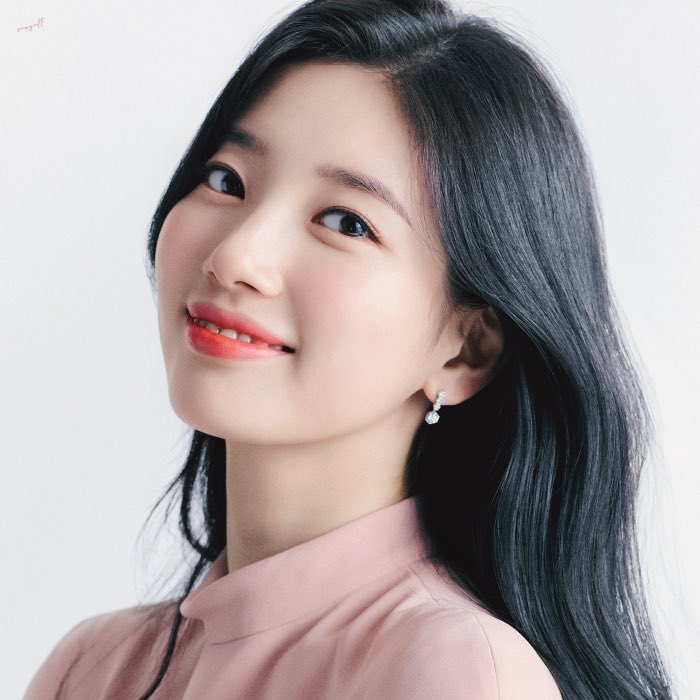suzyall's tweet photo. 안나 언론사 인터뷰 특집 화보 고화질 보정 32pics #수지 #SUZY #ANNA 

 ▫️ https://t.co/s0ht4so2mT https://t.co/QhmnYzZFou