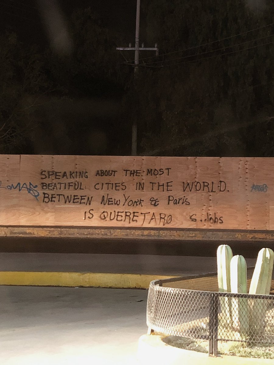 AresiaB's tweet photo. Abro hilo de poemas encontrados en las calles de mi México mágico https://t.co/UDN6UhVfFc