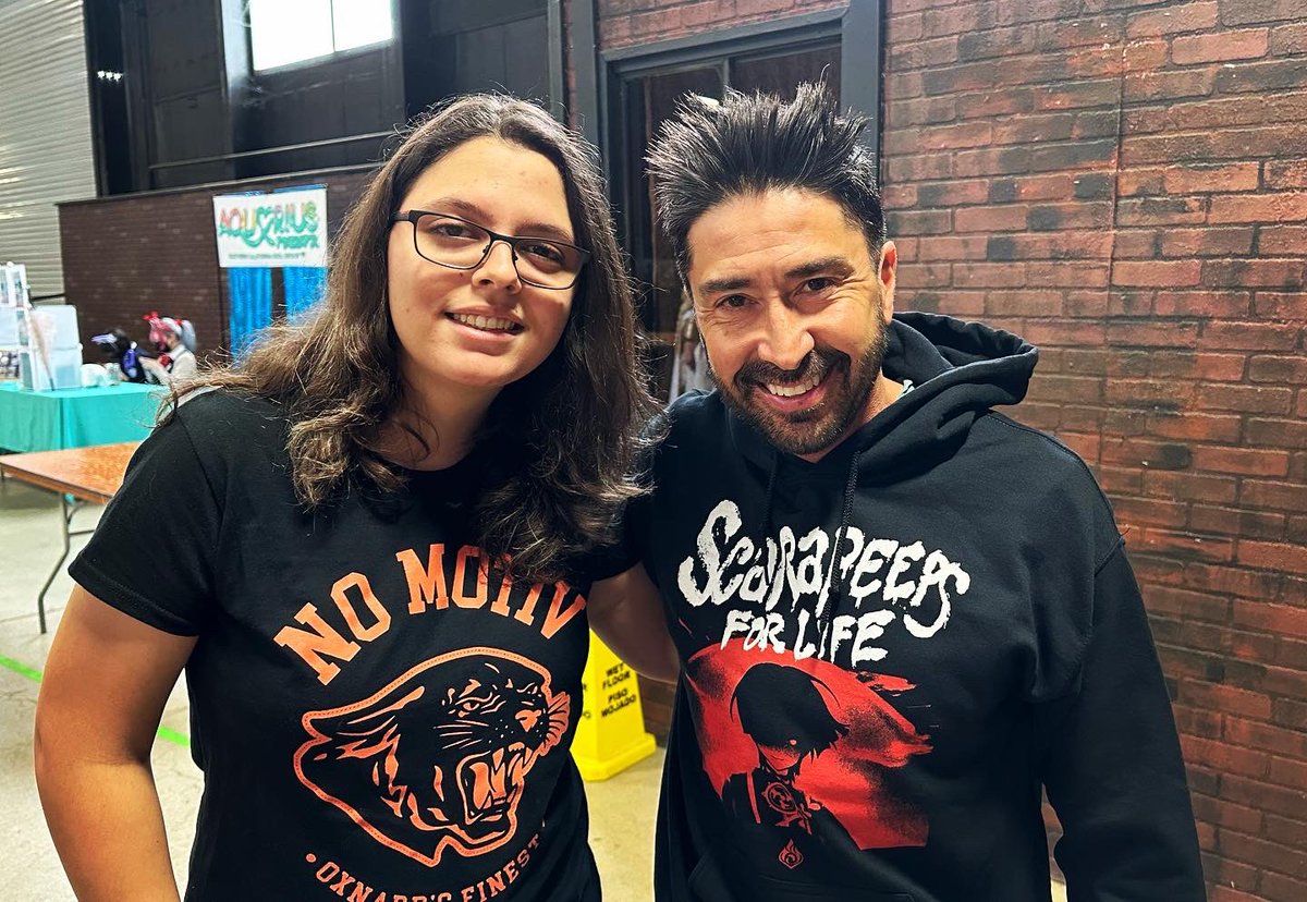 Mayte_Hoxsie's tweet photo. Thank you so much for today @Pat_Pedraza !!!!! You absolutely rock, and I’m so happy we got to finally meet in-person. I hope you had a fun time! Thank you so much yet again for making Scaramouche awesome!🔮⚡️

Let me know if you get to play near Burbank again!♥️ https://t.co/EVH1yL8Usd