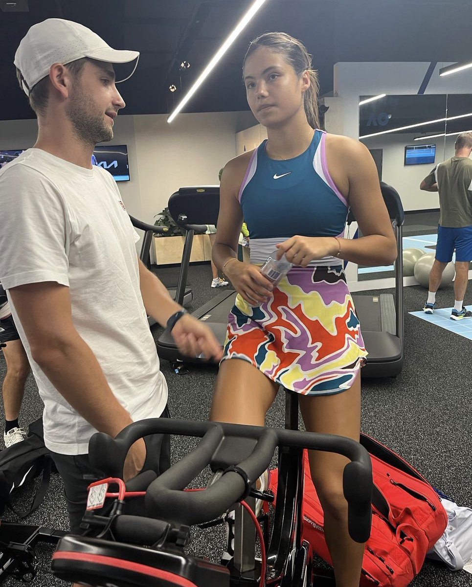 EmmaRaducanu's tweet photo. happy chappys into round 2!! - so serious 🤪 support was great tday thank you!!🫶🫶 https://t.co/FkHzmHupyC
