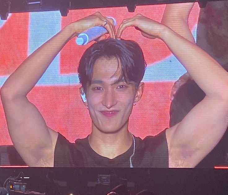 thinking about dokyeom tweet media