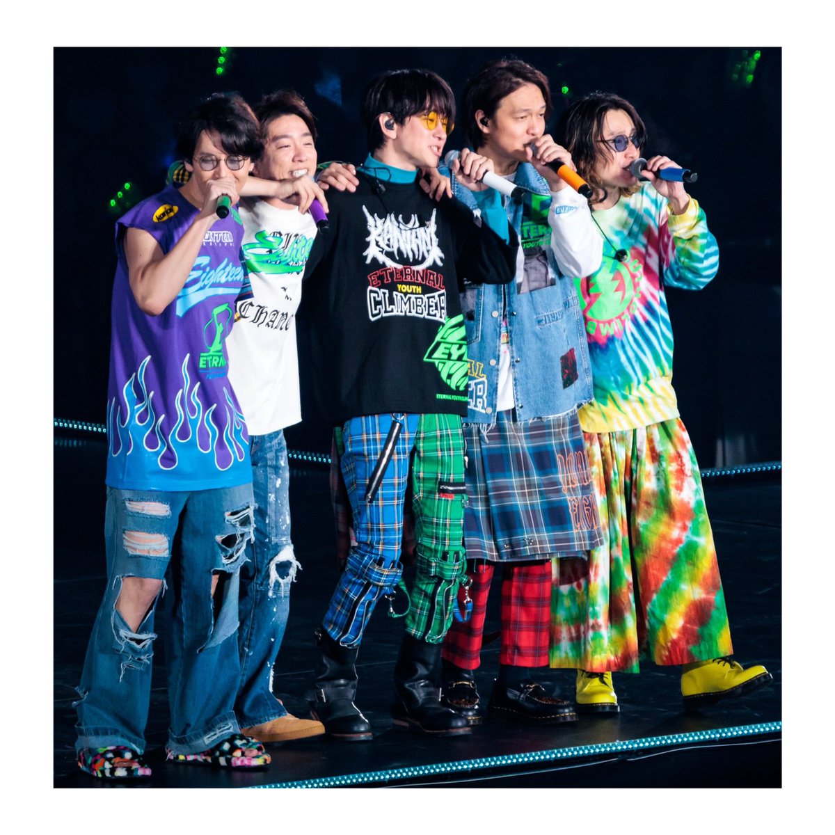 ak1_ta's tweet photo. 最高で最強の関ジャニ∞
🖤🧡💚💙💜❤️💛💖
楽しすぎた🥰
5人が肩組んで歌ってるの見て沢山泣いた
わちゃわちゃも好きだし踊って歌ってかっこいいとこも好きだしもう最高しか言えないのよ。
また現実頑張れる。
ありがとう関ジャニ🥲🫶🏻

#関ジャニ18祭FINAL 
#京セラドーム 
#18祭レポ https://t.co/de5hwBhaVg