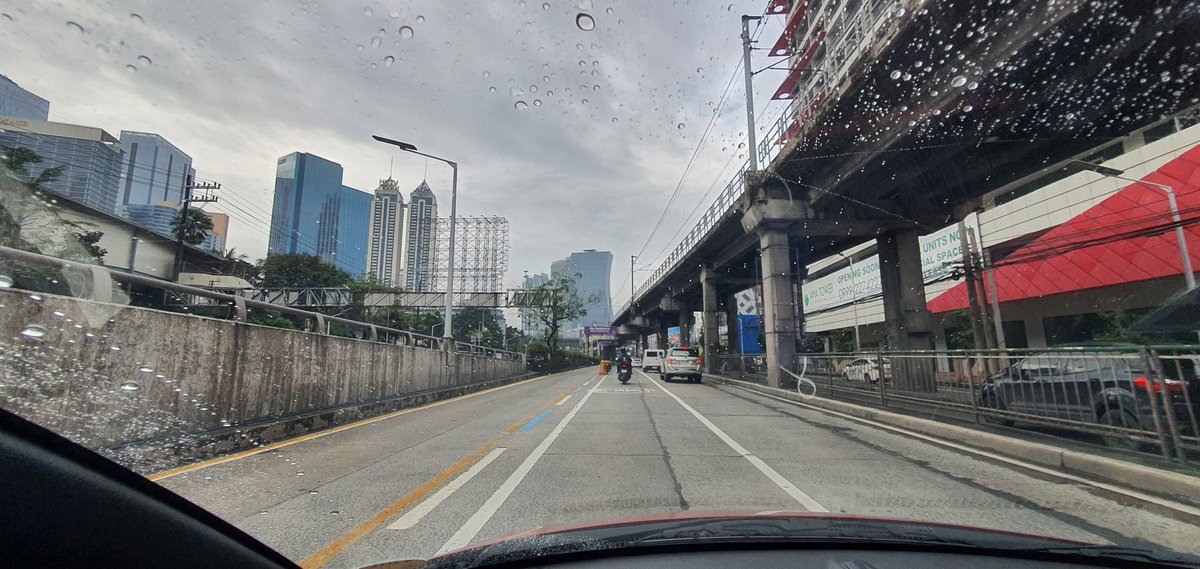 reneliam's tweet photo. @nadineryyy Its quite a long road ahead, tiis lang :) https://t.co/pRGVffofej