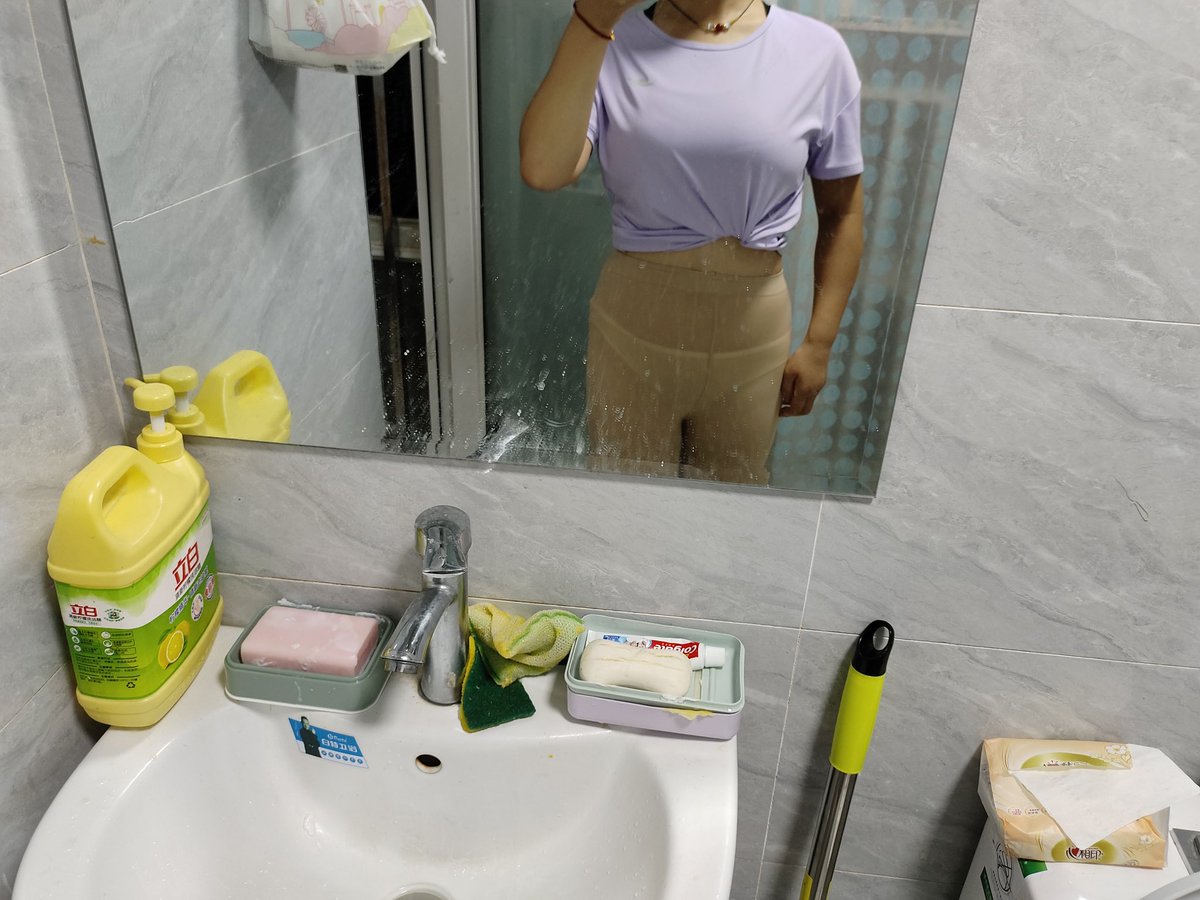 aihousi's tweet photo. 推友投稿，研究生母狗的肉丝，有喜欢的吗。
#厚肉丝 #女大学生 #丝袜 #肉丝 #反差婊 #光腿神器 https://t.co/btgOLn06mr