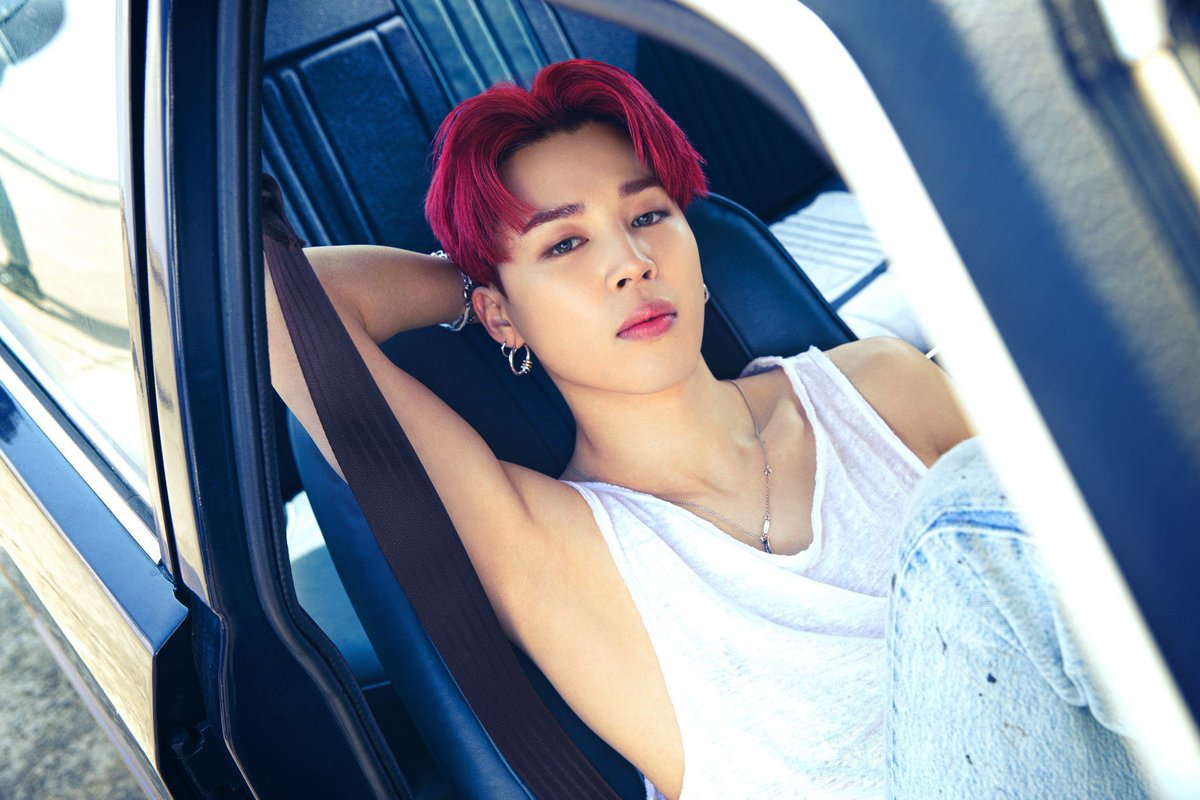 tracklist's tweet photo. 🚨 Jimin (BTS) deverá lançar o seu projeto solo em fevereiro, reporta a imprensa coreana. https://t.co/pkUdCOovVq