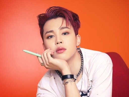 tracklist's tweet photo. 🚨 Jimin (BTS) deverá lançar o seu projeto solo em fevereiro, reporta a imprensa coreana. https://t.co/pkUdCOovVq