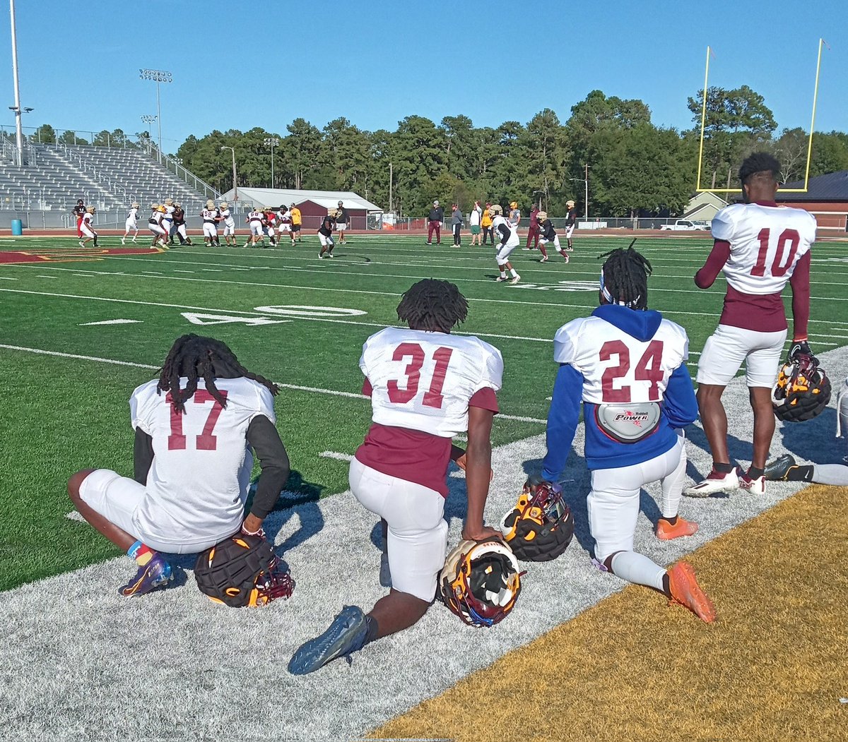 ETeam03842193's tweet photo. 📝 @recruitperry1 has become a hotbed for dB's ..@show_case29 @wavvyytr3 @devon_smoot @ElijahJoseph_2  @CassonC @GWUFootball @7TreWright @MemphisFB @Caleb_Wilson12   @AF_Football @CamerinMarshall @GeorgiaStateFB @DeuntaeK @Ahmad2xs @RecruitGeorgia @NPSEShowcase https://t.co/DjKT9XGA1Q