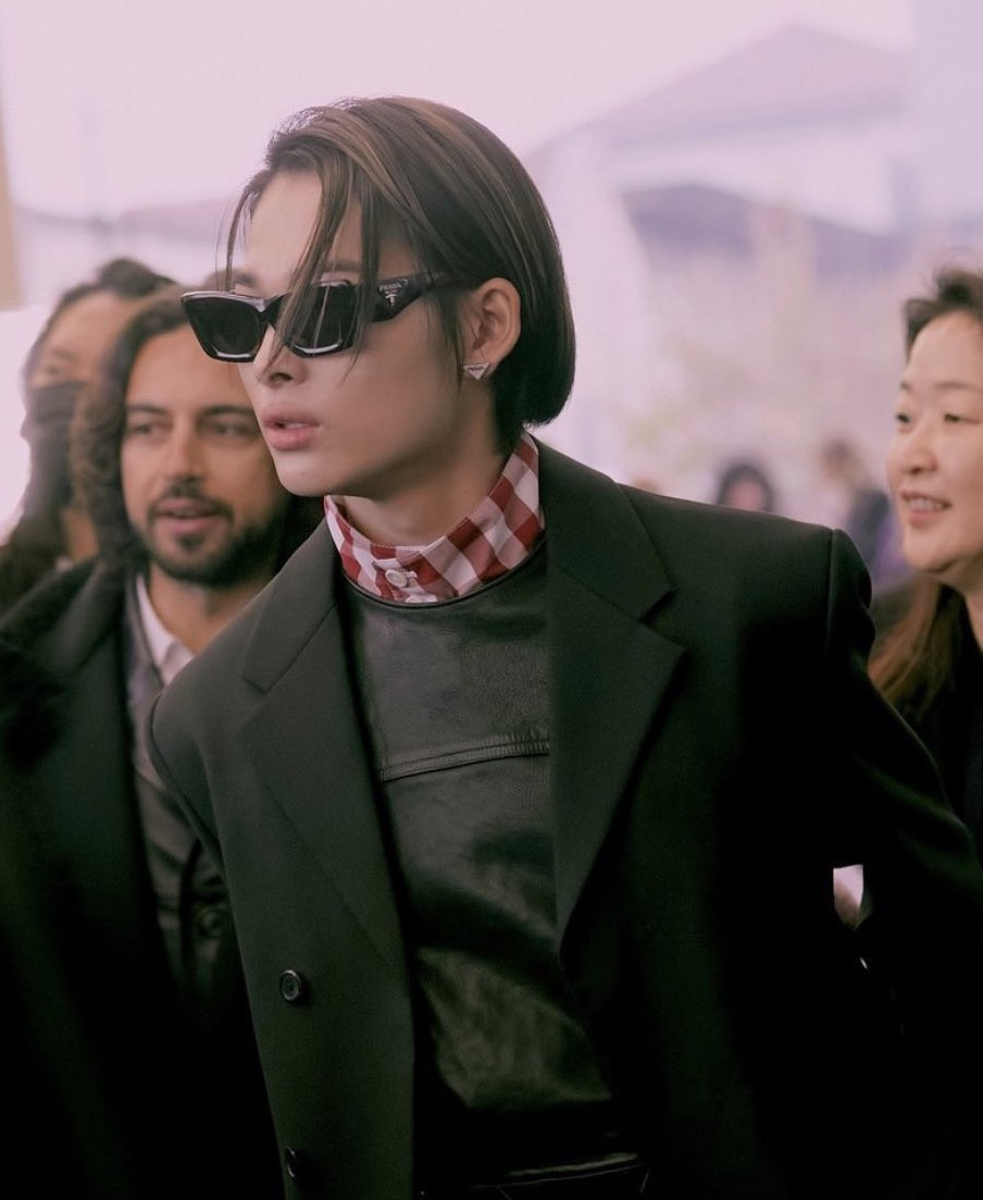 nnikikun's tweet photo. ni-ki looks so fierce. he would be such a natural if he was a model 🔥 https://t.co/UL1jeKnxzO