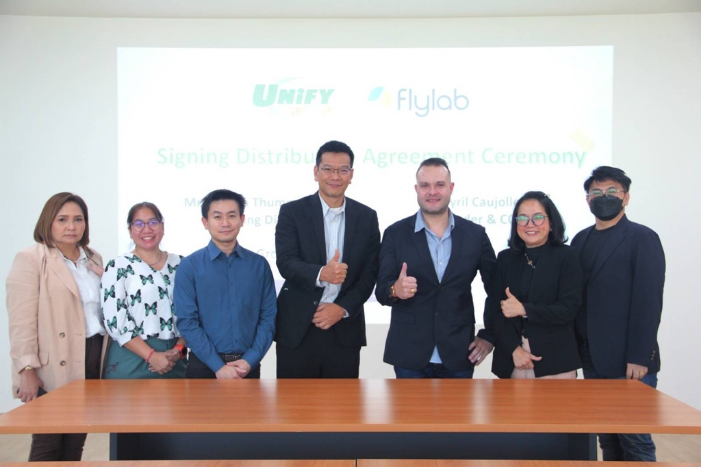 Flylab14's tweet photo. We are proud to announce that Flylab and Unify Pet Food have sealed a 3-year distribution agreement for +2,000MT of Black Soldier Fly Larvae (BSFL) ingredients! 🤝🏻🐛
#Flylab #animalsupplement #partnership https://t.co/uYBn94qwIp