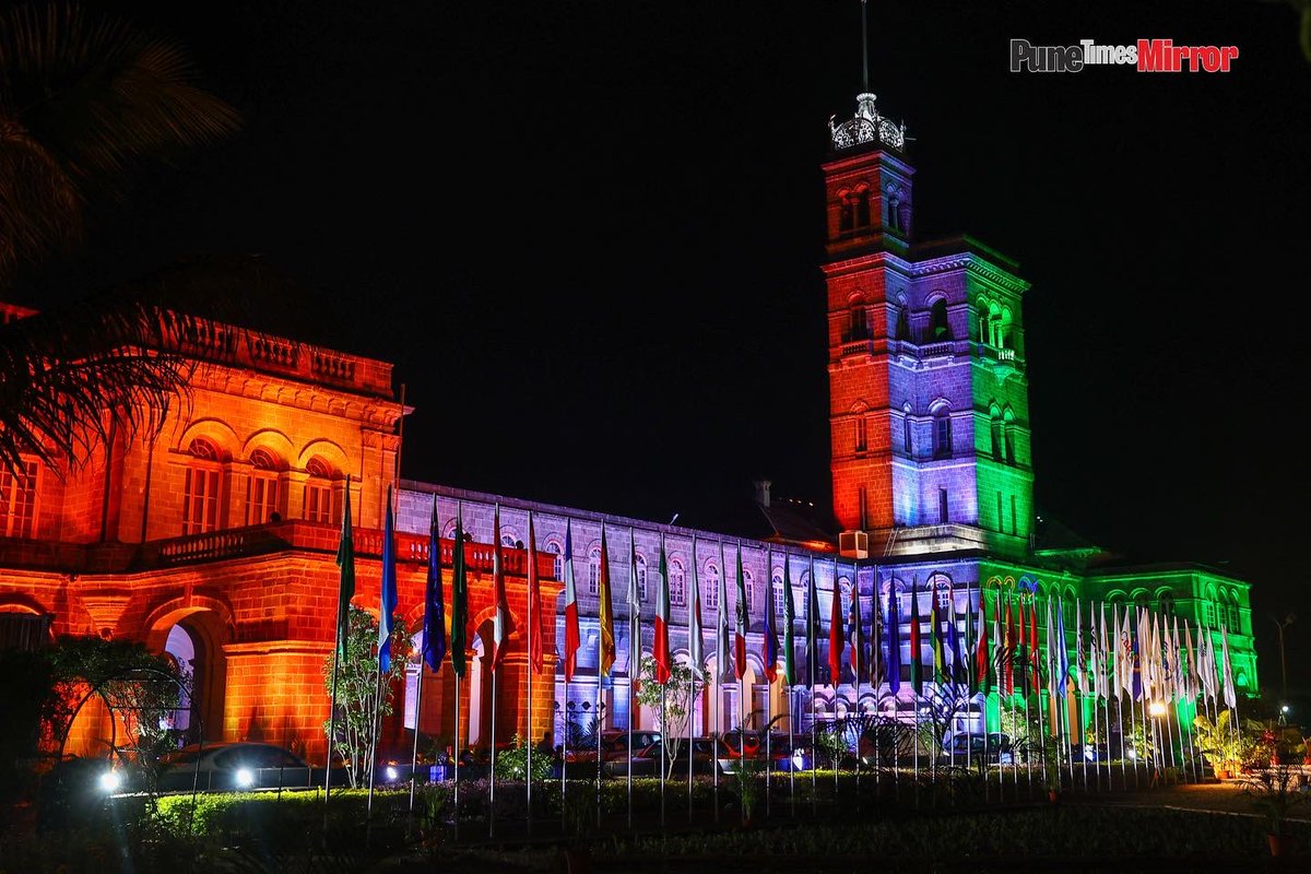 #G20Summit :  #Shaniwarwada & #PuneUniversity illuminating in the tricolour to roads adorned with flags of the participating countries, and eye-catching wall murals
PC : PuneTimesMirror (TW)