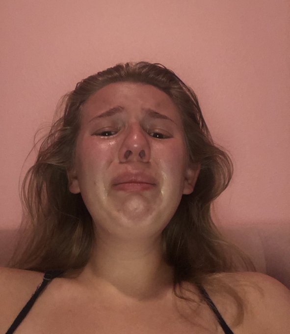 Good time to post throwback pics of when I finished The Last of Us Part 2 https://t.co/ZKU3PkmKFc<a href="/tag/hxh"class="tags"><span>#hxh</span></a><a href="/tag/chrollo"class="tags"><span>#chrollo</span></a>