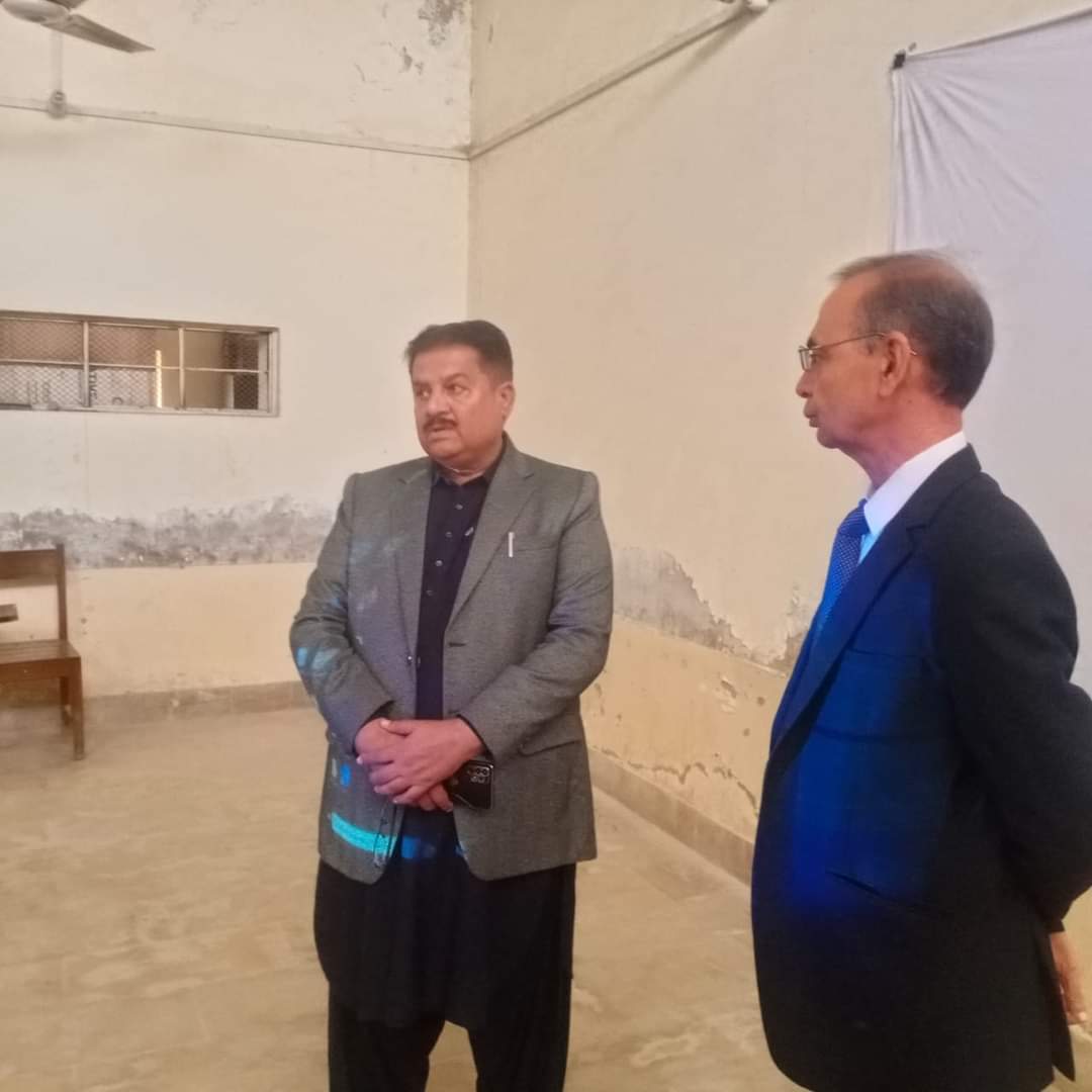 DeoHyd_Primary's tweet photo. Visited workshop of CENSUS - 2023 at Government Polytechnic College Center Hyderabad. 

@sardarshah1 @AkbarLaghari5 
#Census2023 #Hyderabad https://t.co/xtoIFbcmJ9