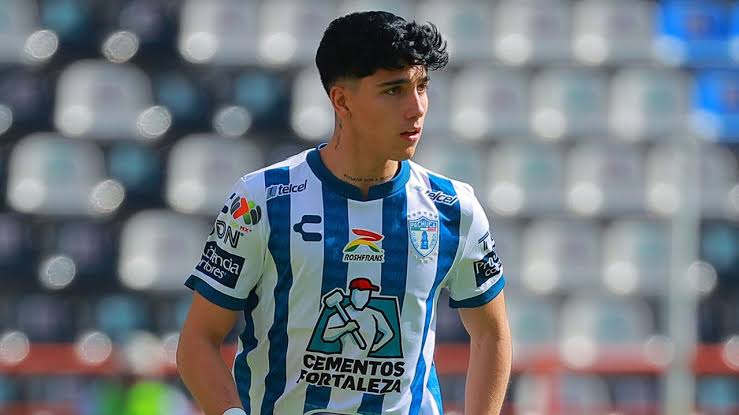 chami_dayan's tweet photo. Hoy el chiquito está de fiesta!!
Feliz vuelta al sol.
Feliz vida. @KevinAlvarez_2 https://t.co/aqzFQ1dBc5