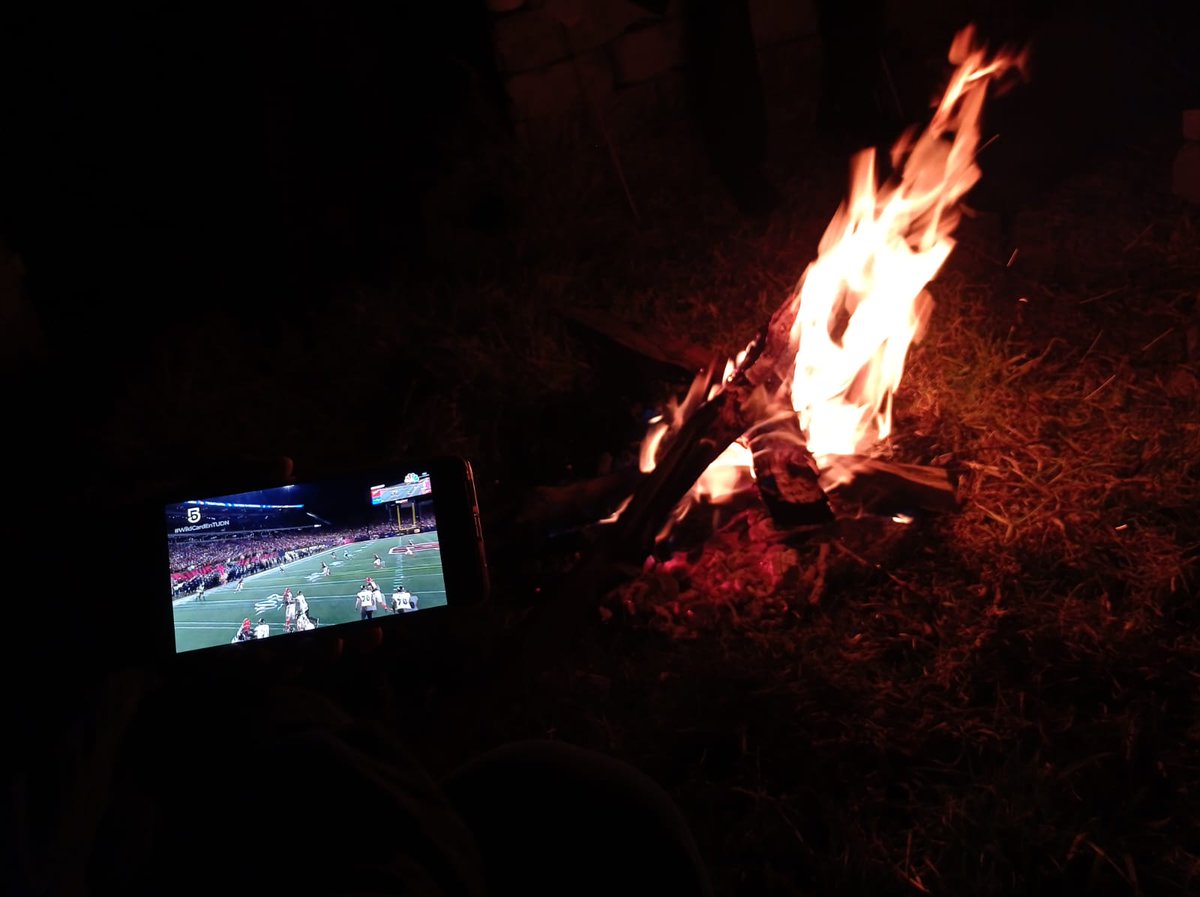 dali_gregor's tweet photo. #WildCardEnTUDN ni afuera nos perdemos el partido 😬 https://t.co/p0bkkxlKAx