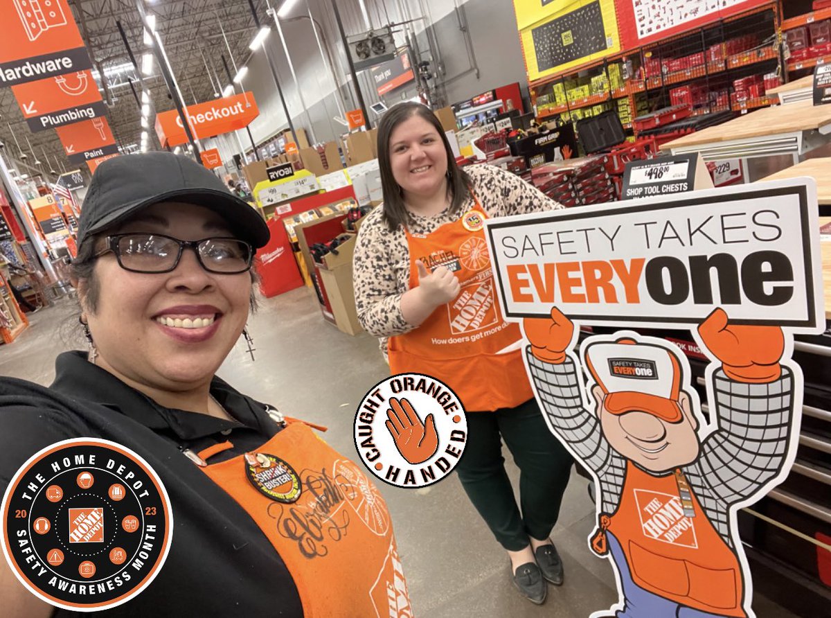 VelozElizabeth's tweet photo. Our store #0529 hit 90 days safe, so proud of my team they are like family and I appreciate all of them. It was a great accomplishment and we couldn’t do it with out great teamwork. #safetytakeseveryone @thd0529 https://t.co/lsmd6i0wbM