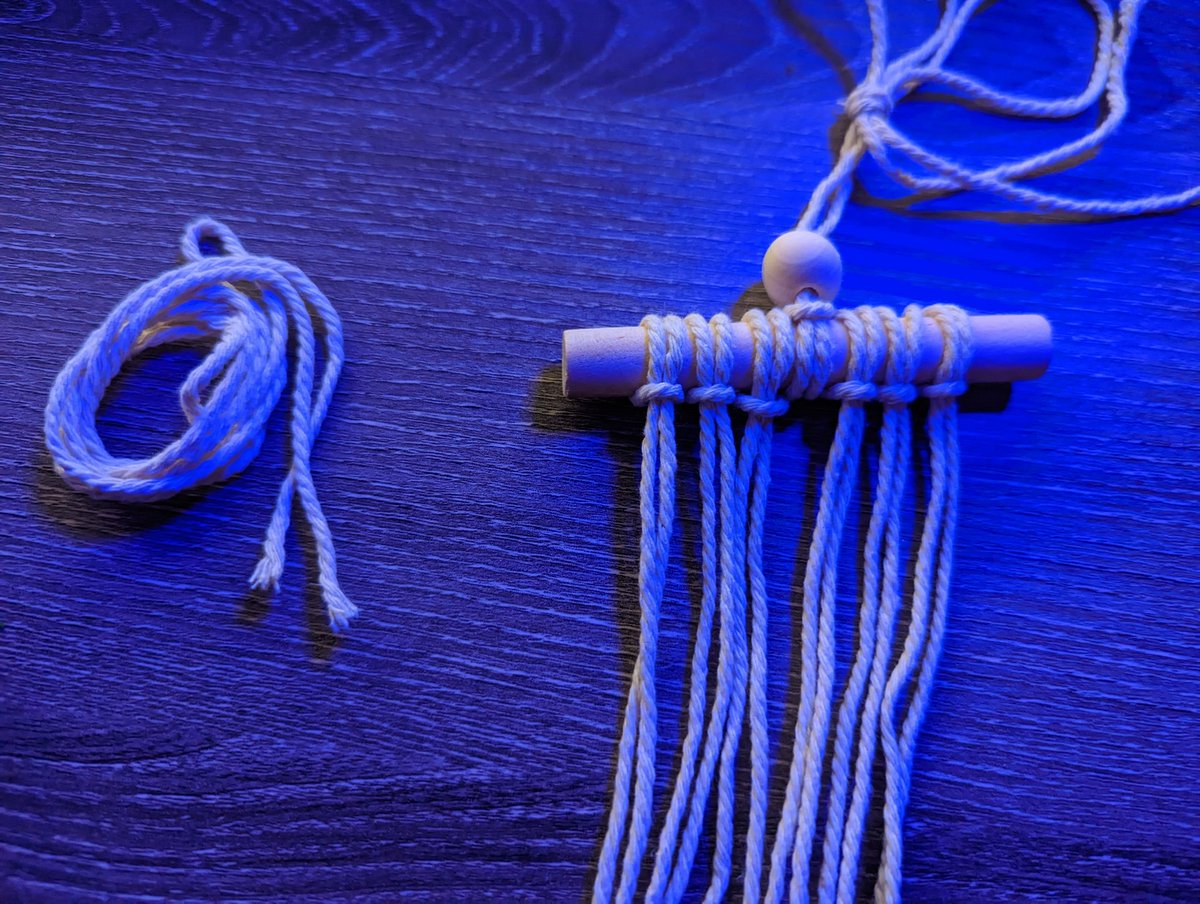 SarahOlsonJD's tweet photo. Why the extra string? I cut the string averagely!! https://t.co/BKgqG9w8Aw