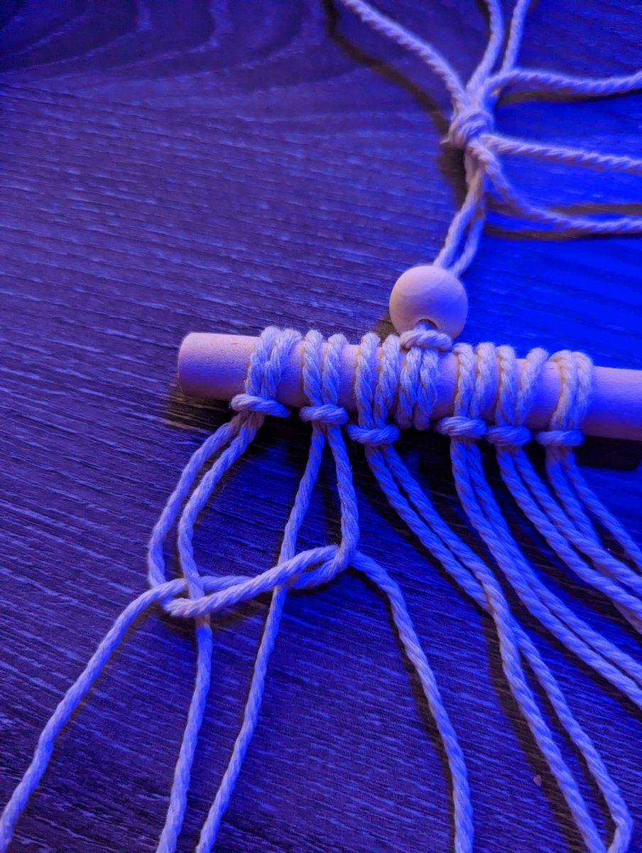 SarahOlsonJD's tweet photo. The directions don't specify which is cord 1 or 4! #slightflounder https://t.co/SsSO9sxGTF