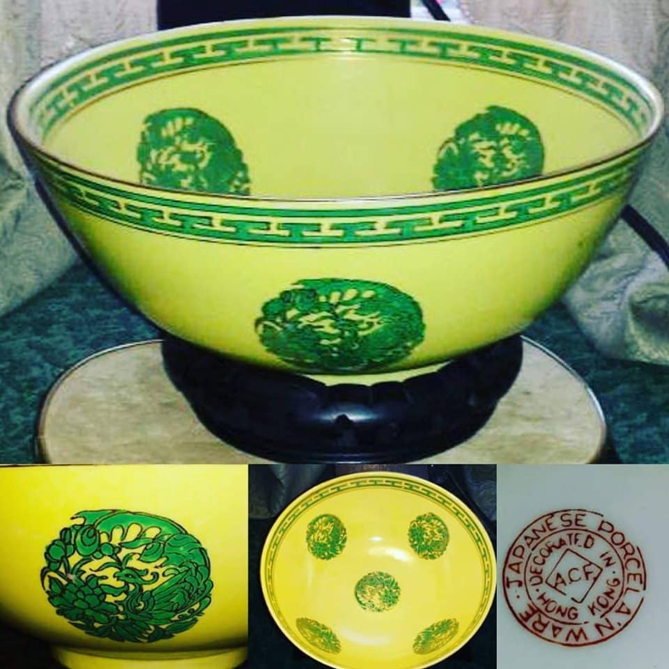 DWedgeCreations's tweet photo. #etsy shop:Japanese Bowl,Yellow,WoodBase https://t.co/aThKoADwgi #servingbowl #phoenixbird #centerpiece #yellowbowl #acfhongkong #largebowl #dragon #japanesebowl #fengshui #porcelainware #bowl #woodcarvedbase #handpainted #carvedwoodbase #artware #artist #gift #artdeco https://t.co/a8OD6lMD57