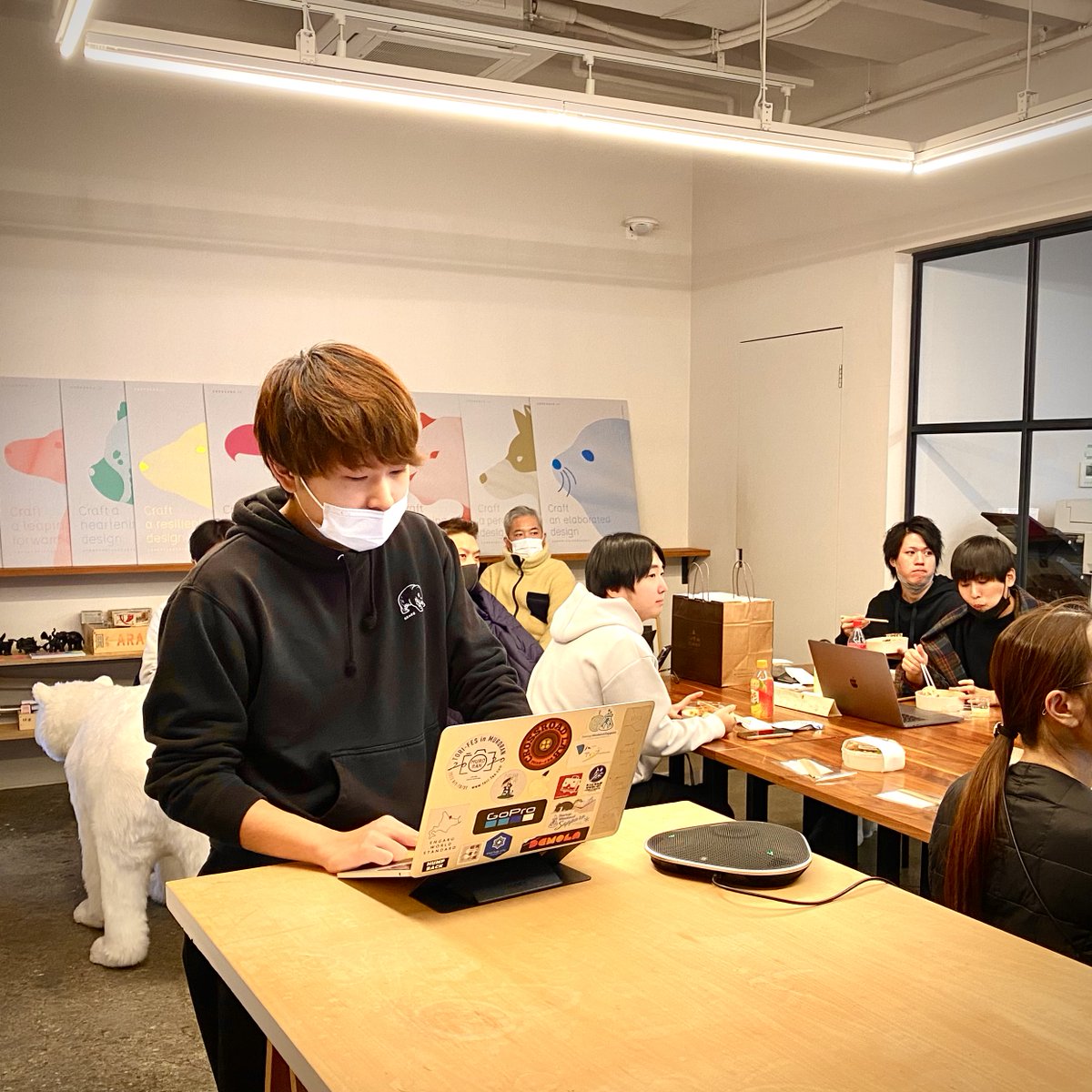 wattlaa's tweet image. 今日の月曜定例発表の1つ目は、匠くんからMT7のコンテンツタイプの活用例の話 #gear8 #MovableType