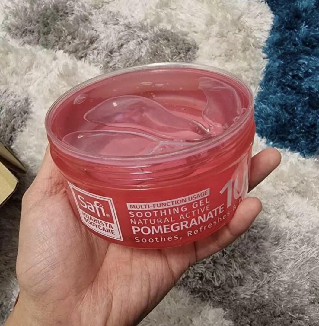 aemeruls_'s tweet photo. Gais, if partner korang pakai gel ni, bau dia wangi betullah. Semerbak sampai korang nak ikut je dia kemana-mana. Bau dia sweet betul sampai kita pon rasa nak pakai jugakk!! 🥹🥰 https://t.co/3XOY0uAjr1