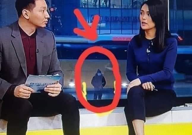 Өглөө хөтөлбөрт зочноор орлоо.
Жоохоон л даарлаа бусдаар нэвтрүүлэг сайхан боллоо😃..Шинэ 7 хоногийн мэнд 🌞