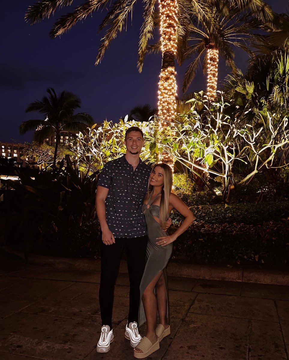 maddysun__'s tweet photo. Hubby and Wifey in the Bahamas! 🇧🇸💗 https://t.co/DDk8j84Awi