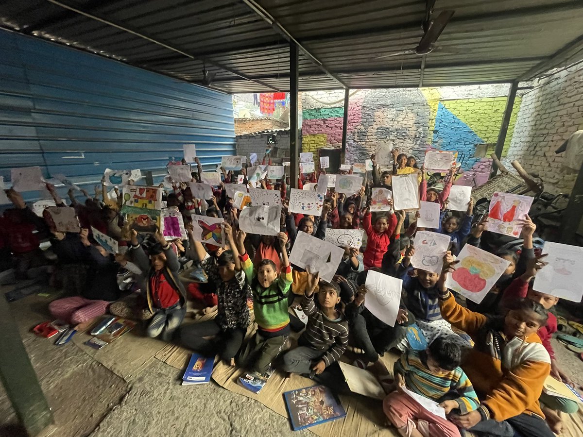 RNAFMUMBAI's tweet photo. Let’s make learning fun 📚🎨
Weekend Art and Craft class at the Balwadi/learning centre.
.
#NewDelhi #RNAF #balwadi #QualityEducation #children #EqualityNotCharity #letsmakelearningfun
@MisaalMumbai @ROUBLENAGI https://t.co/0QBWqFVgJq