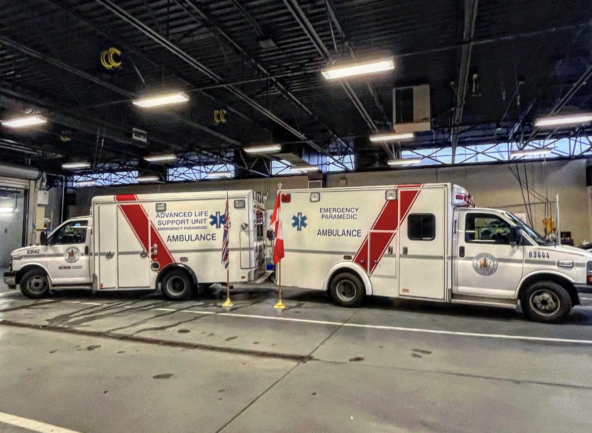 jlynnbolster's tweet photo. Presented 3 vital link awards today to three heroes in the community who performed life saving CPR on their friend on January 10th, 2020. I was an attending paramedic at this event, making the ceremony that much more special!
Learn CPR - You can save a life! π«β https://t.co/7vVKj4JtTi
