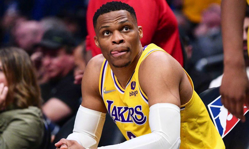 50NuancesDeNBA's tweet photo. Russ est devenu ce soir le joueur réalisant le plus de Triple-Doubles en sortie de banc dans toute l’histoire de la NBA (4) !!!

LE ROI DU TRIPLE-DOUBLE 😎 https://t.co/L8CAEXBjUS