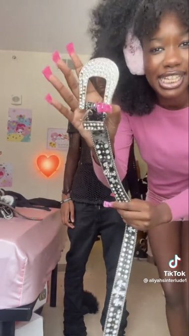 Watch Yazybeats👨🏾‍💻🏁's leaked NSFW photo on TwXstars