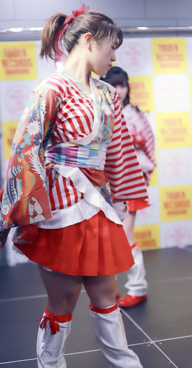 _rina_ogata's tweet photo. 2023 .01.11
TOWER RECORDS@川崎
笑顔と真剣な表情の使い分けがやっぱり上手い。練習や今までの舞台やステージでの経験の積み重ねが一つ一つに現れてるなって思います。てか指宿さんの舞台での演技も見たいなと思わせるステージでした。
#リリイベバンザイ
#BANZAIJAPAN
 #指宿理乃 https://t.co/LxIYoFzhsN