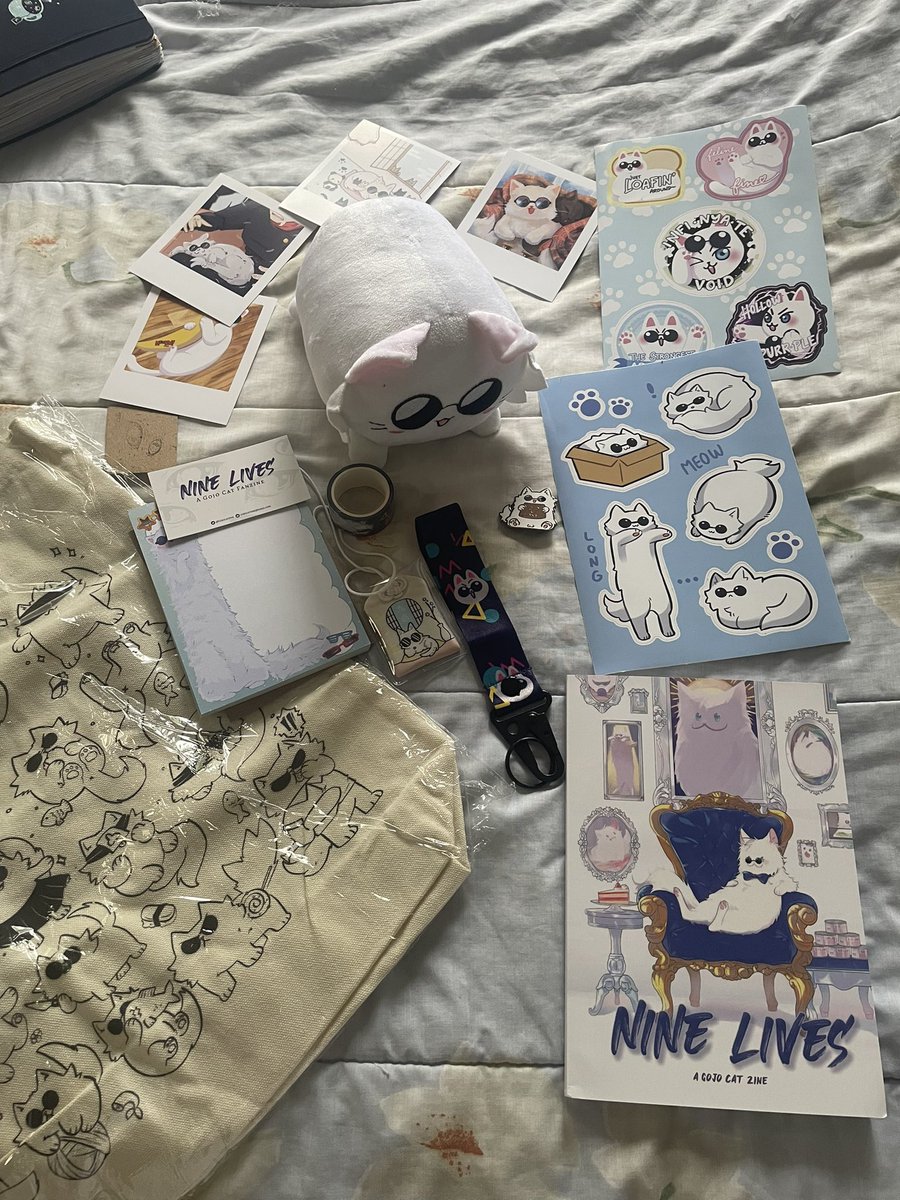 HAPPY MAIL DAY!!!! My <a href="/GojoCatZine/">Nine Lives Zine | completed</a> came and aaaaaa I’m so happy with everything!! It was totally worth the wait 🥺💖