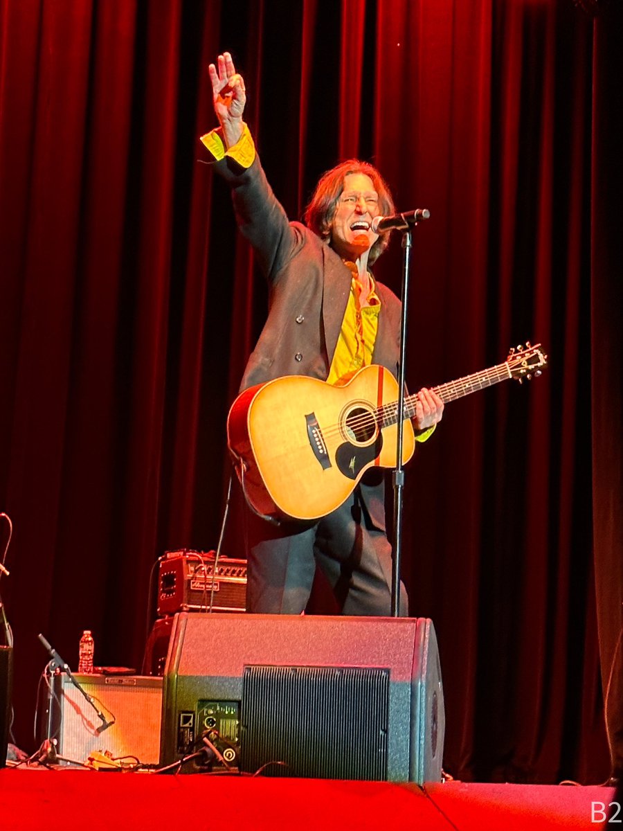 Saw @_grenadine3 (#JohnWaite) in #NJ today. Amazing, all live, show and his voice sounded as good today as when I saw him in 1989 w/ #BadEnglish. Needs to be added to @EddieTrunk's list of 'Freaks of Nature' for outstanding vocals. @mitchlafon @rockhall @NealSchonMusic