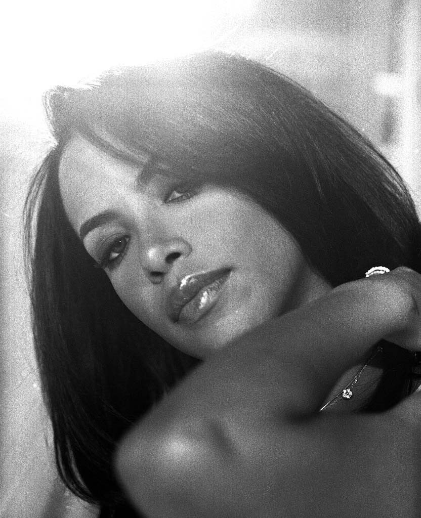 foxxybemine's tweet photo. happy birthday to these r&amp;b legends aaliyah and sade🤍 https://t.co/GPl1jd8NIQ