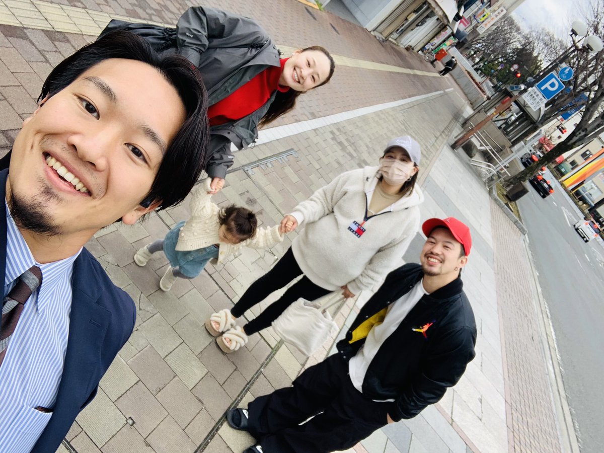 slowscape0062's tweet photo. 本日はslowscape新年会で御座いました。
長井ファミリーも参加😆
今年もよろしくお願いします✨ https://t.co/AzGrSbhHCd