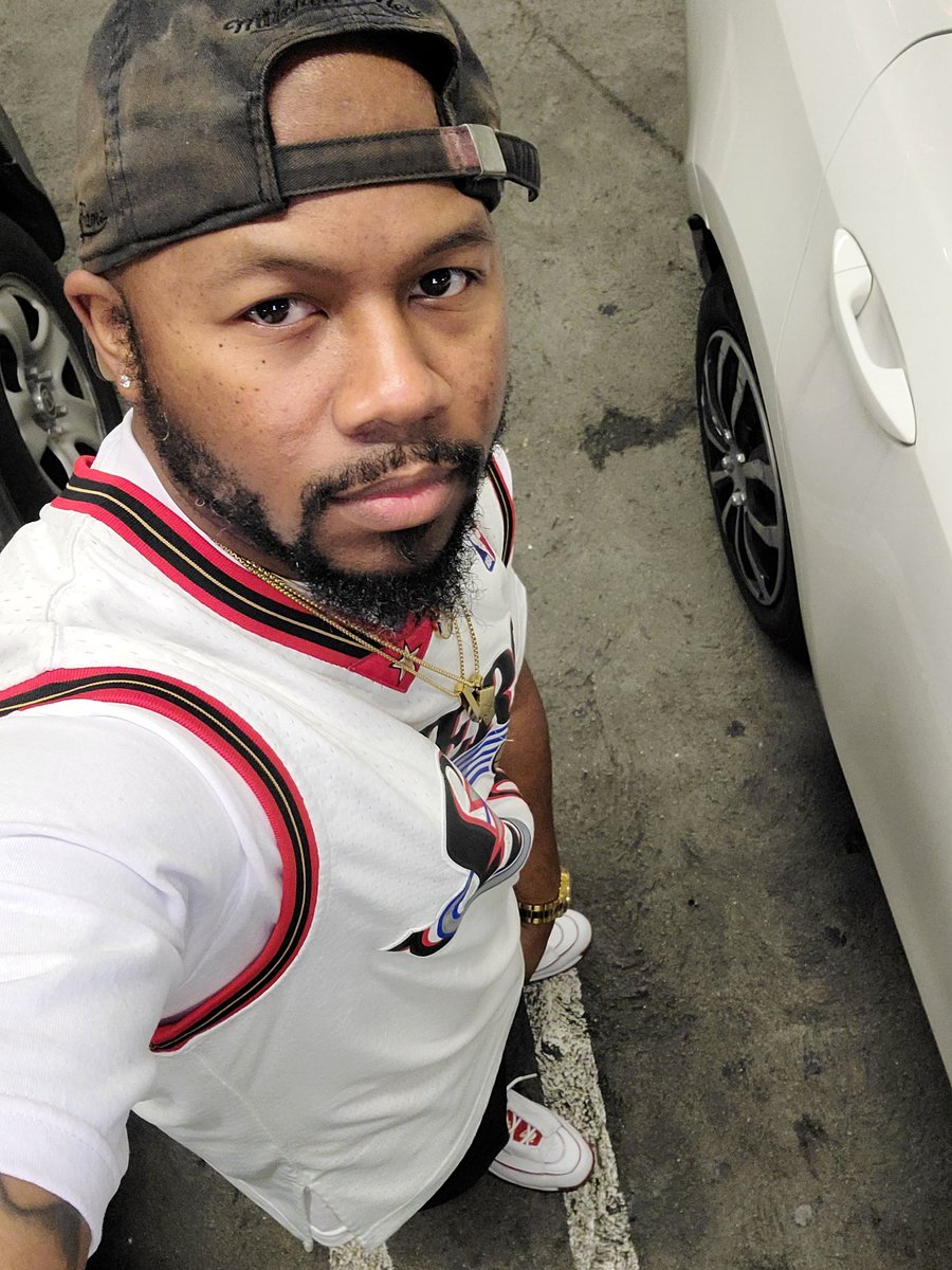 Fantasticslack's tweet photo. This was my brother's jersey and hat. Shit crazy. He loved A.I. #Iverson #TheAnswer #LongLiveMasterDaniel🥋 https://t.co/atjs7vKoOd