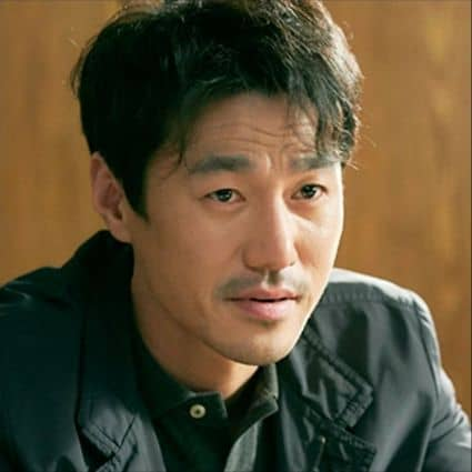 ZapMav's tweet photo. #ChoiYoungJoon 최영준
Born: July 7, 1980
Join Jalur: Vincenzo
Fav Character: #MrCho #BangHosik
Fav Project:
- #OurBlues 2022 (K Drama)
- #Vincenzo 2021 (K Drama)
- #HospitalPlaylist 2020 (K Drama)
- #HospitalPlaylist2 2021 (K Drama) https://t.co/iycV2gAuVb