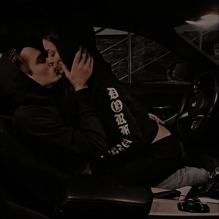 1422Anahi's tweet photo. 🔞Cristales tintados🔞
#volkacio
#HoracioPerez
#viktorvolkov
▪︎
▪︎
▪︎
▪︎
▪︎
▪︎
▪︎
-Disfrutad 
-Viktor estrena su nuevo coche con Horacio 🔥
+18

 https://t.co/3SJQaOJXE1 https://t.co/CDQNLfiwiJ