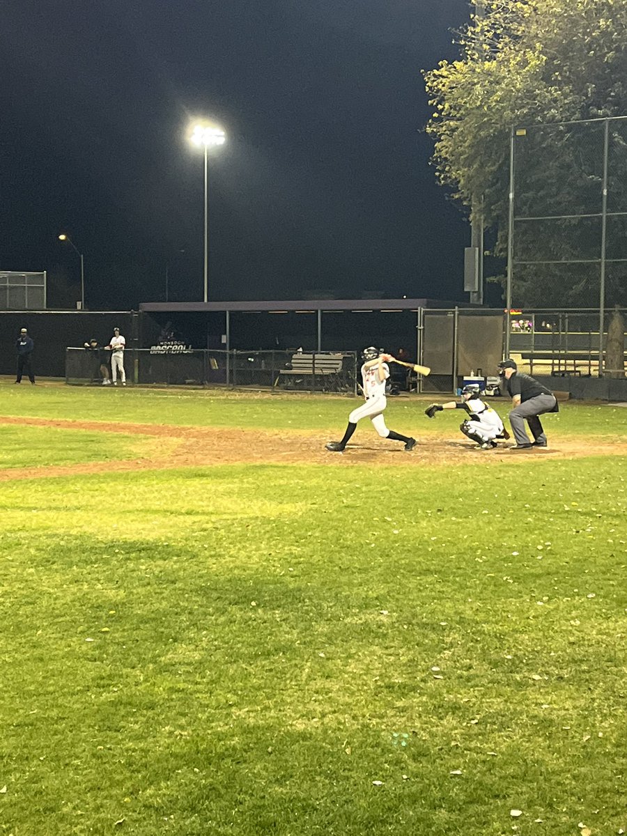HTPacademy's tweet photo. HTP 16/17U Edlefsen wins 4-3 vs Canes AZ. #RollRaps 🔥 https://t.co/4rOpSFLOLi