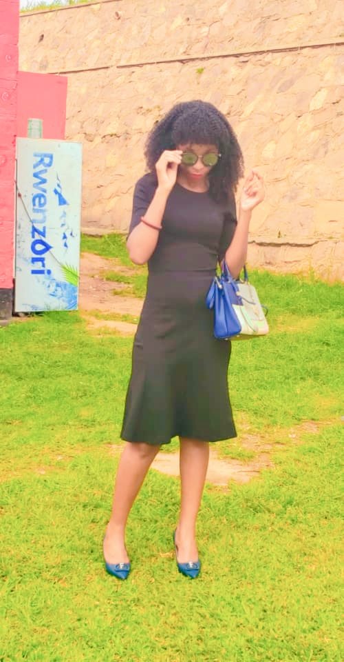 JoyKis22's tweet photo. The harder you work for something,
The greater you feel when you achieve it.
Someday you'll thank yourself for not giving up on hard work 💪
#DaCatchUpSpace
#ChoiceColorsCollections 👠👟 https://t.co/XxaRIqJ6KP