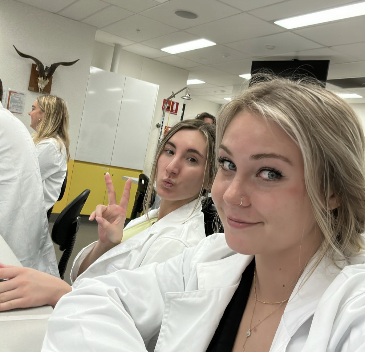 JordanEskew2's tweet photo. First day of class with our star studded regulation lab coats! https://t.co/G4XlkTC8v0