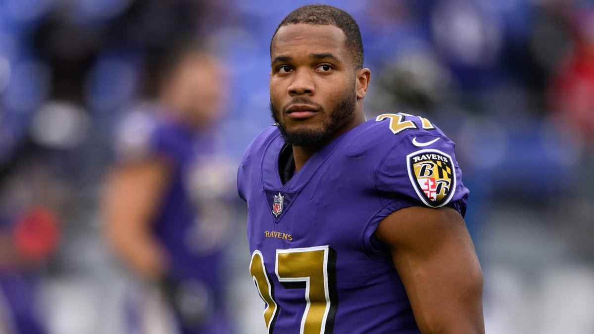 LiveRavenNation's tweet photo. Ravens RB JK Dobbins on the Ravens loss tonight: 

“I should’ve been the guy. I didn’t get a single carry in the red zone. If we had Lamar we would’ve won.” https://t.co/FT9Wc3IcE5