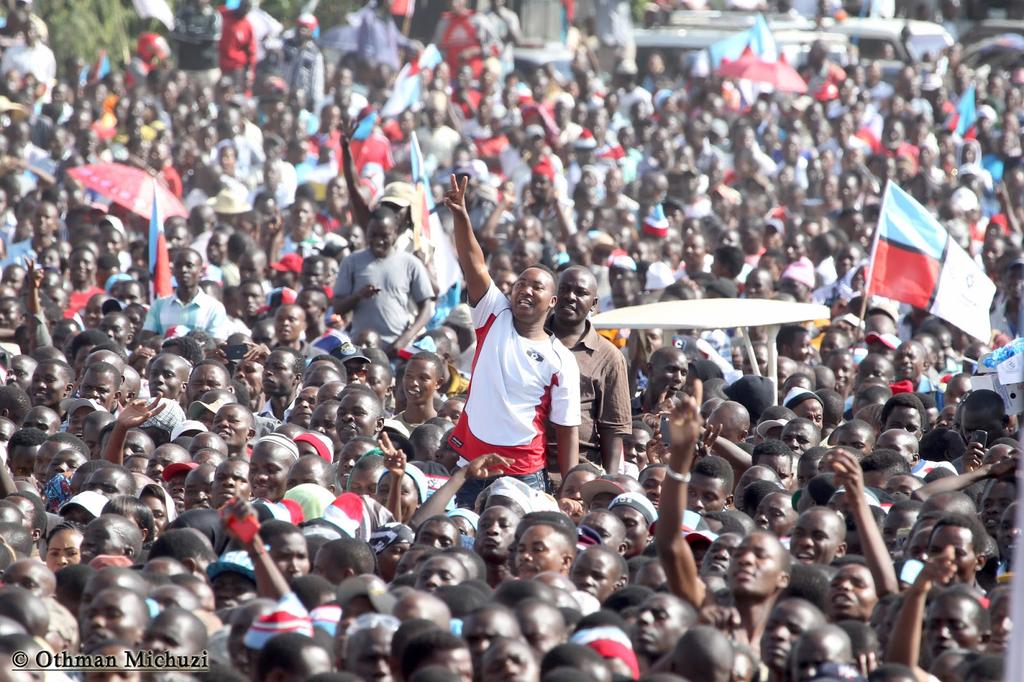 Kitaifa CHADEMA tunazindua mikutano ya hadhara 21/01/2023 katika viwanja vya Furahisha, Jijini Mwanza. Hii ni siku ambayo tulipata usajili wa kudumu miaks 30 iliyopita. Shughuli itaanza saa 3 asubuhi hadi saa 12 Jioni. Tutawafundisha CCM jinsi mikutano ya hadhara inavyofanyika.
